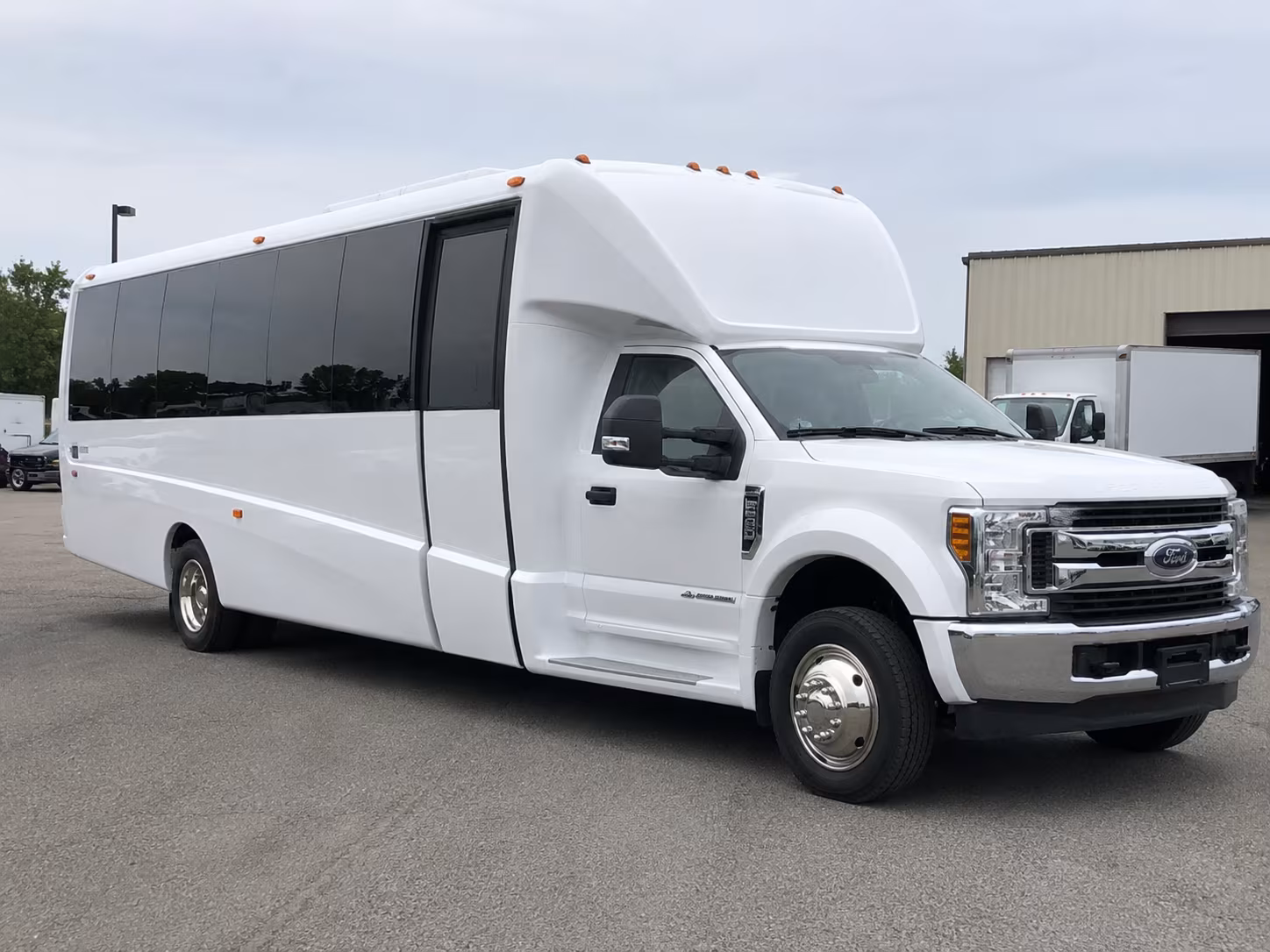 book a bus for your next airport transfer 3