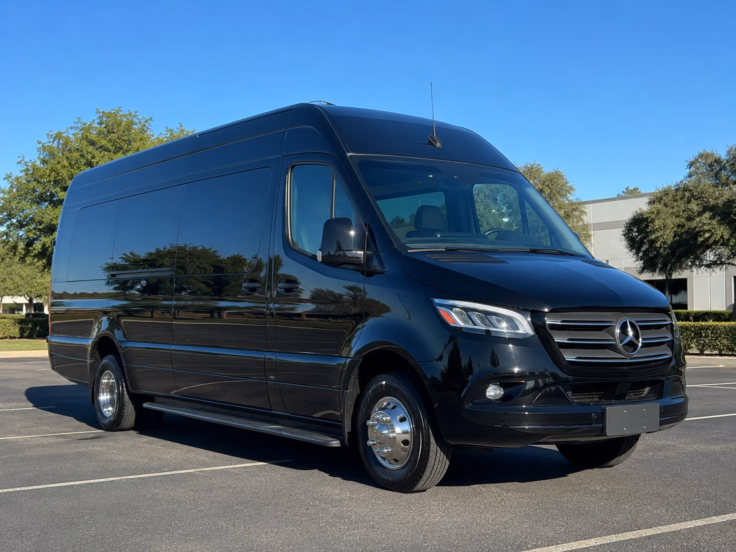 book a bus for your next airport transfer 4
