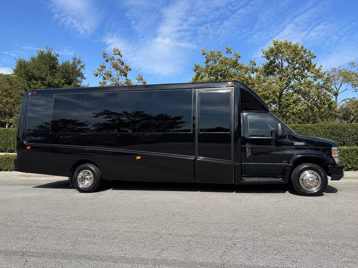 book a bus for your next wedding 1