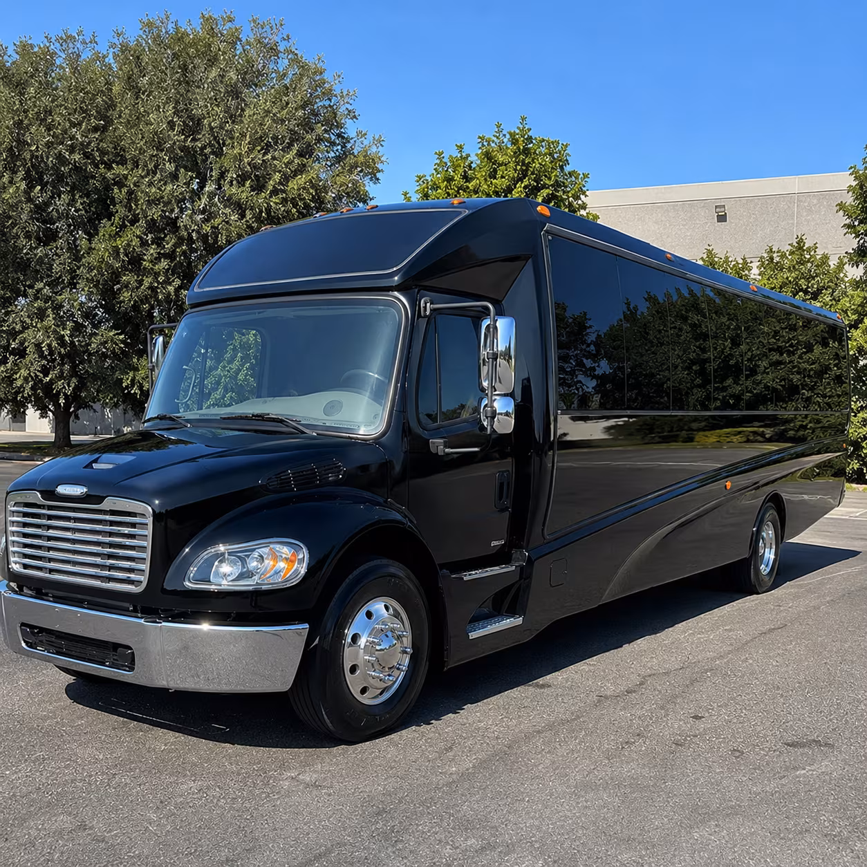 warner robins 30 passenger minibus