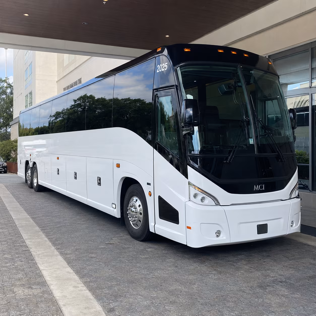 warner robins 54 passenger charter bus