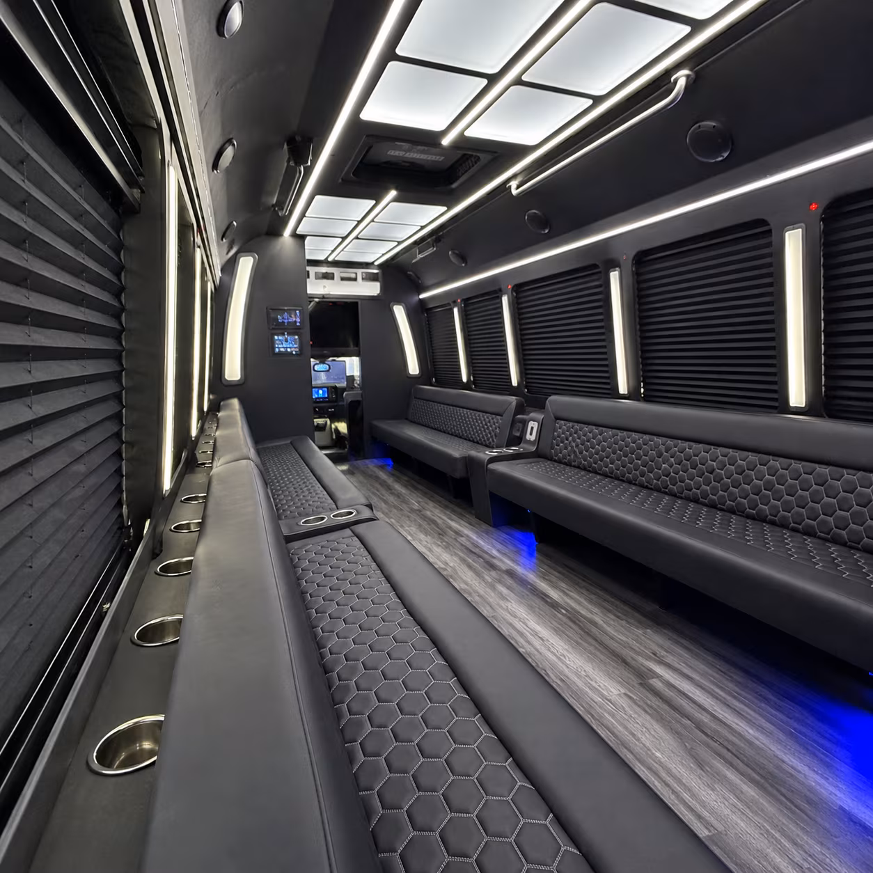 why rent using warnerrobinsminibuscompany com 2